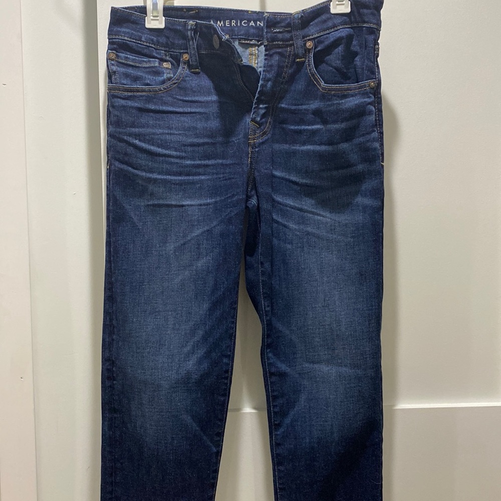 American eagle plus athletic skinny jean.  Size 28*30